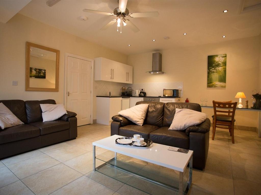Treetops Cottages & Spa Grimsby Exterior foto